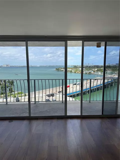 7601 E Treasure Dr #1216, North Bay Village, FL 33141