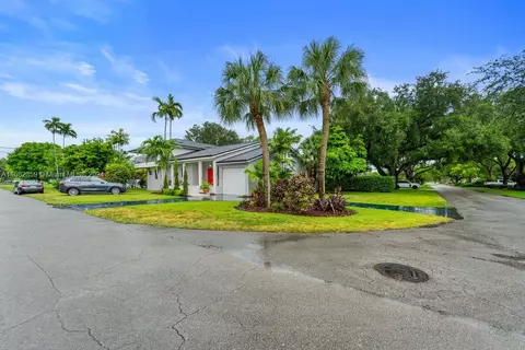 600 Nightingale Ave, Miami Springs, FL 33166