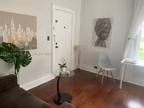 126 Mendoza Ave #8, Coral Gables, FL 33134