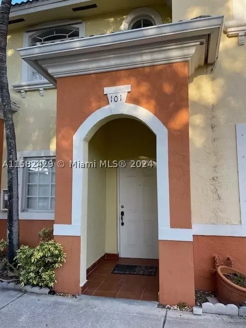7040 NW 174th Ter #101, Hialeah, FL 33015