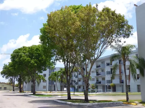 1221 SW 122nd Ave #217, Miami, FL 33184