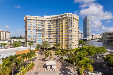 100 S Golden Isles Dr #1113, Hallandale Beach, FL 33009
