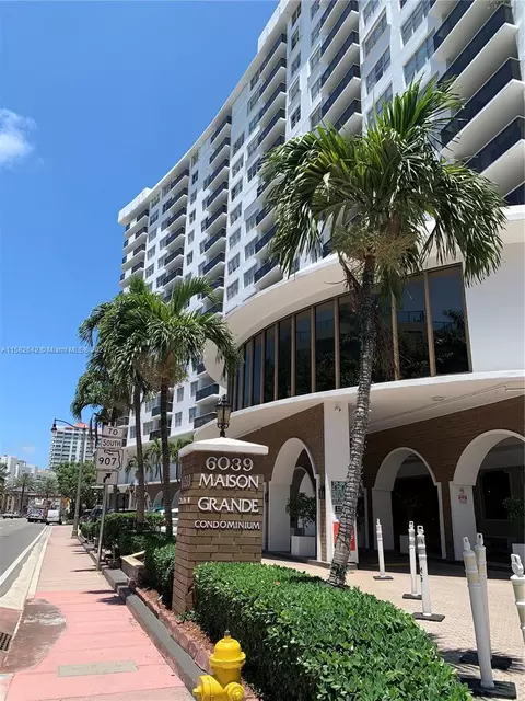 6039 Collins Ave #1230, Miami Beach, FL 33140