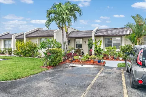 258 Lake Constance Dr, West Palm Beach, FL 33411