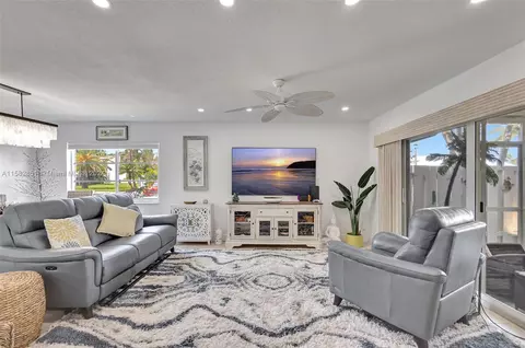 237 Seabreeze Cir, Jupiter, FL 33477 photo 9