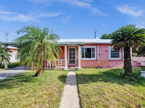 3025 NW 81st Ter, Miami, FL 33147