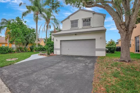 18470 NW 19th St, Pembroke Pines, FL 33029