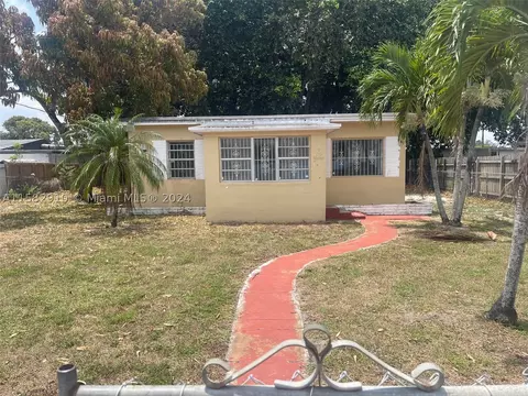 2644 NW 106th St, Miami, FL 33147