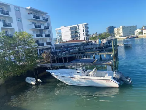 8101 Crespi Blvd #6, Miami Beach, FL 33141