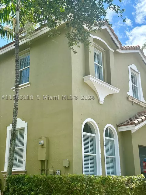 2574 SE 13th Ct, Homestead, FL 33035