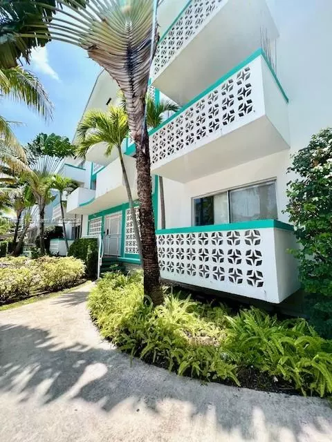 350 Collins Ave #304, Miami Beach, FL 33139
