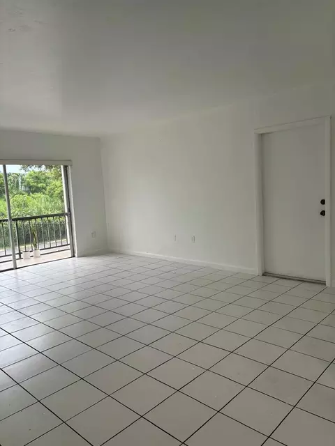 7849 Miller Dr #A210, Miami, FL 33155