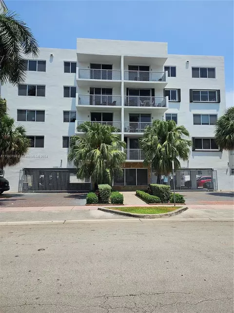 1605 Bay Rd #406, Miami Beach, FL 33139