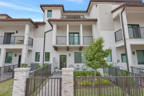 8320 NW 43rd St #8320, Doral, FL 33166