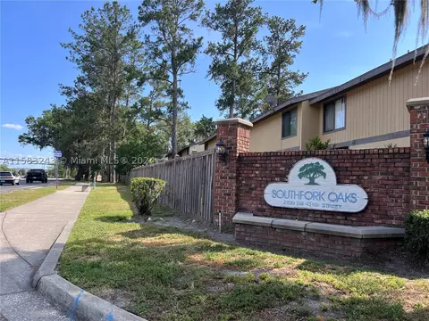 2300 SW 43rd #Q4, Gainesville, FL 32607