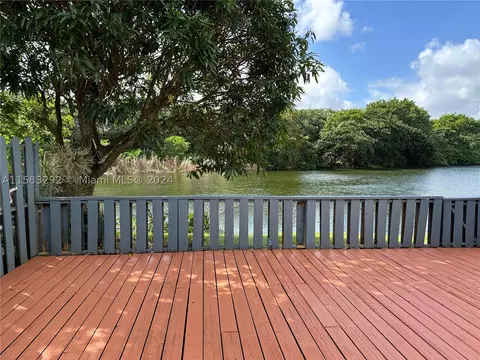 6988 Woodscape Cir #5-T, Miramar, FL 33023