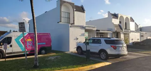 872 W 37th Ter #60, Hialeah, FL 33012