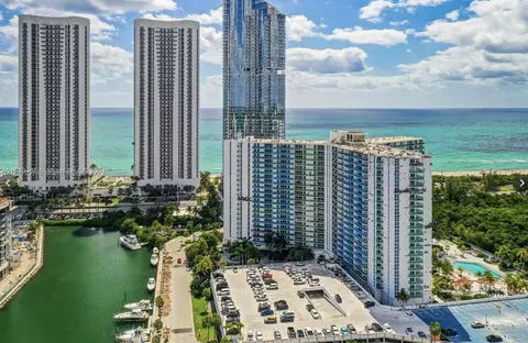 100 Bayview Dr #2114, Sunny Isles Beach, FL 33160