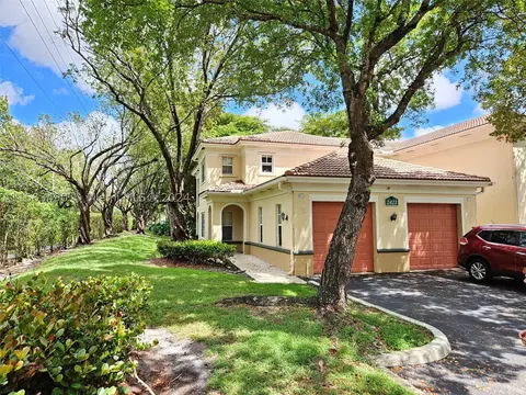 2421 Centergate Dr #101, Miramar, FL 33025