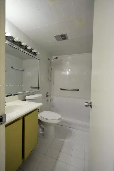 4140 W 19th Ave, Hialeah, FL 33012 photo 28