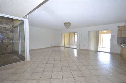 4140 W 19th Ave, Hialeah, FL 33012 photo 5