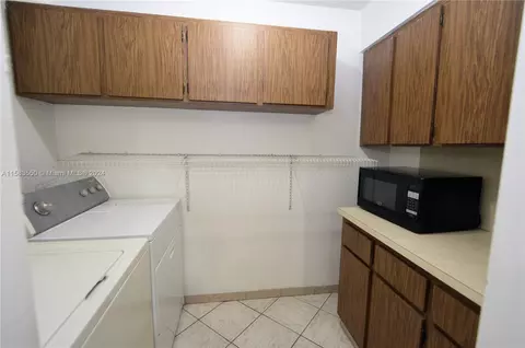 4140 W 19th Ave, Hialeah, FL 33012 photo 11