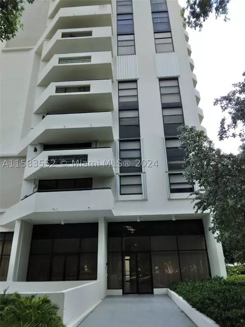 911 Ponce De Leon Blvd #904, Coral Gables, FL 33134