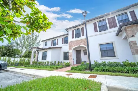 3208 W 114th Ter, Hialeah, FL 33018