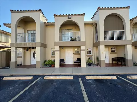 519 W 68th St #2, Hialeah, FL 33014