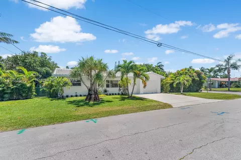 2660 NE 17th St, Pompano Beach, FL 33062