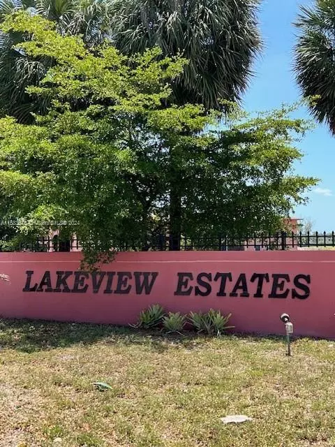 2010 NW 119th St #1022, Miami, FL 33167