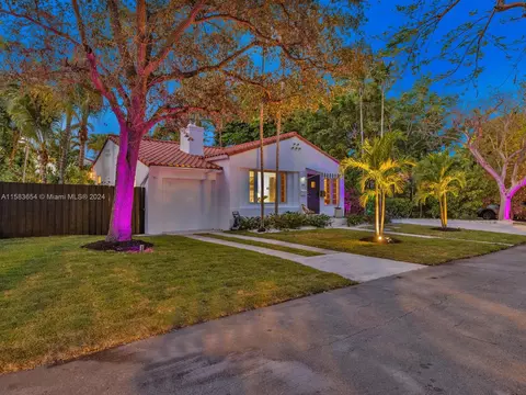 695 NE 71st St, Miami, FL 33138