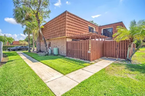11886 SW 8th Ct #11886, Davie, FL 33325