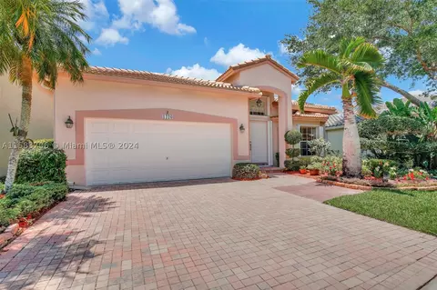 1226 NW 167th Ave, Pembroke Pines, FL 33028