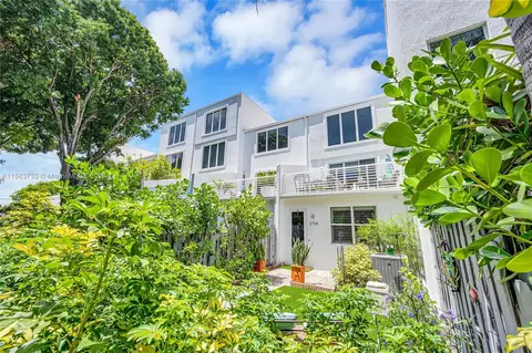 2754 NE 8th Ave, Wilton Manors, FL 33334