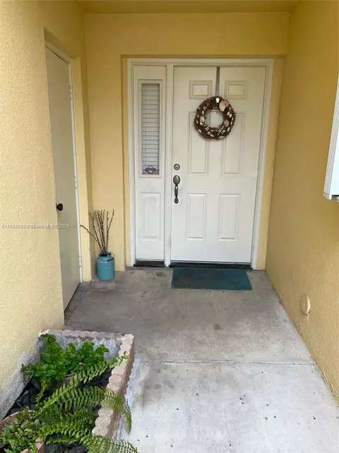 2203 SE 27th Dr #102-A, Homestead, FL 33035