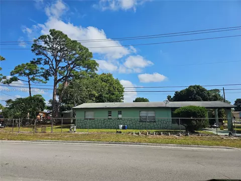 1201 N 24th St, Fort Pierce, FL 34950
