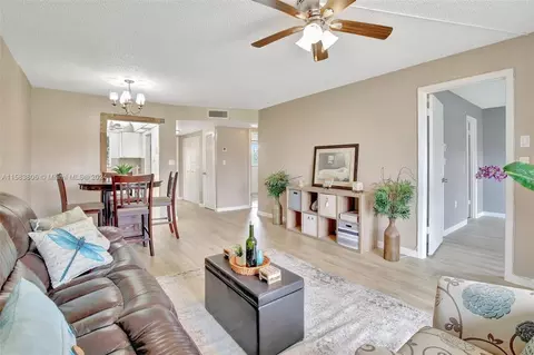 3001 E Sunrise Lakes Dr #203, Sunrise, FL 33322