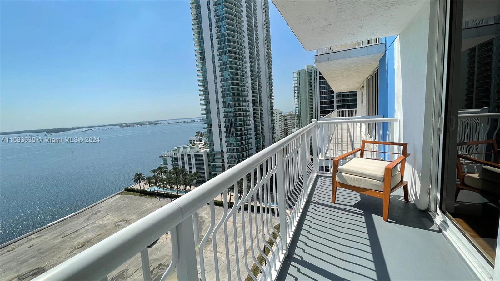 1200 Brickell Bay Dr Unit 1702  