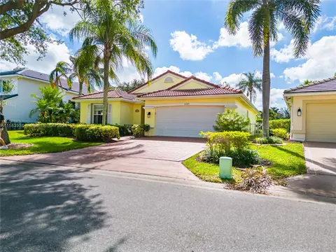 6203 Grand Cypress Cir, Lake Worth, FL 33463