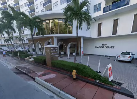 6039 Collins Ave #1201, Miami Beach, FL 33140