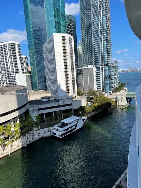 31 SE 5th St #1501, Miami, FL 33131