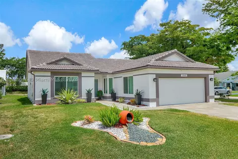 10601 NW 71st Ct, Tamarac, FL 33321