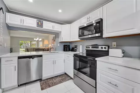 3772 Inverrary Blvd #107, Lauderhill, FL 33319