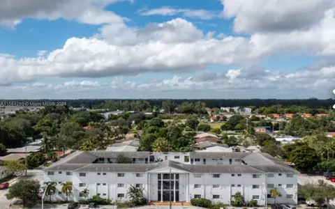 13700 NE 6th Ave #315, North Miami, FL 33161