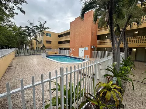 1851 NE 168th St #C6, North Miami Beach, FL 33162