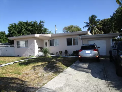 760 NW 141st St, Miami, FL 33168
