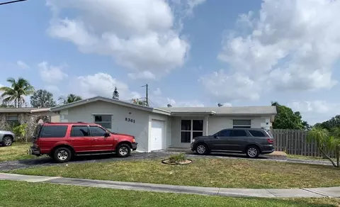 8361 NW 27th Pl, Sunrise, FL 33322