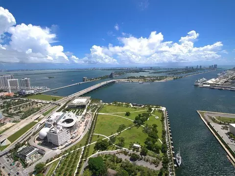 900 Biscayne Blvd #5305, Miami, FL 33132