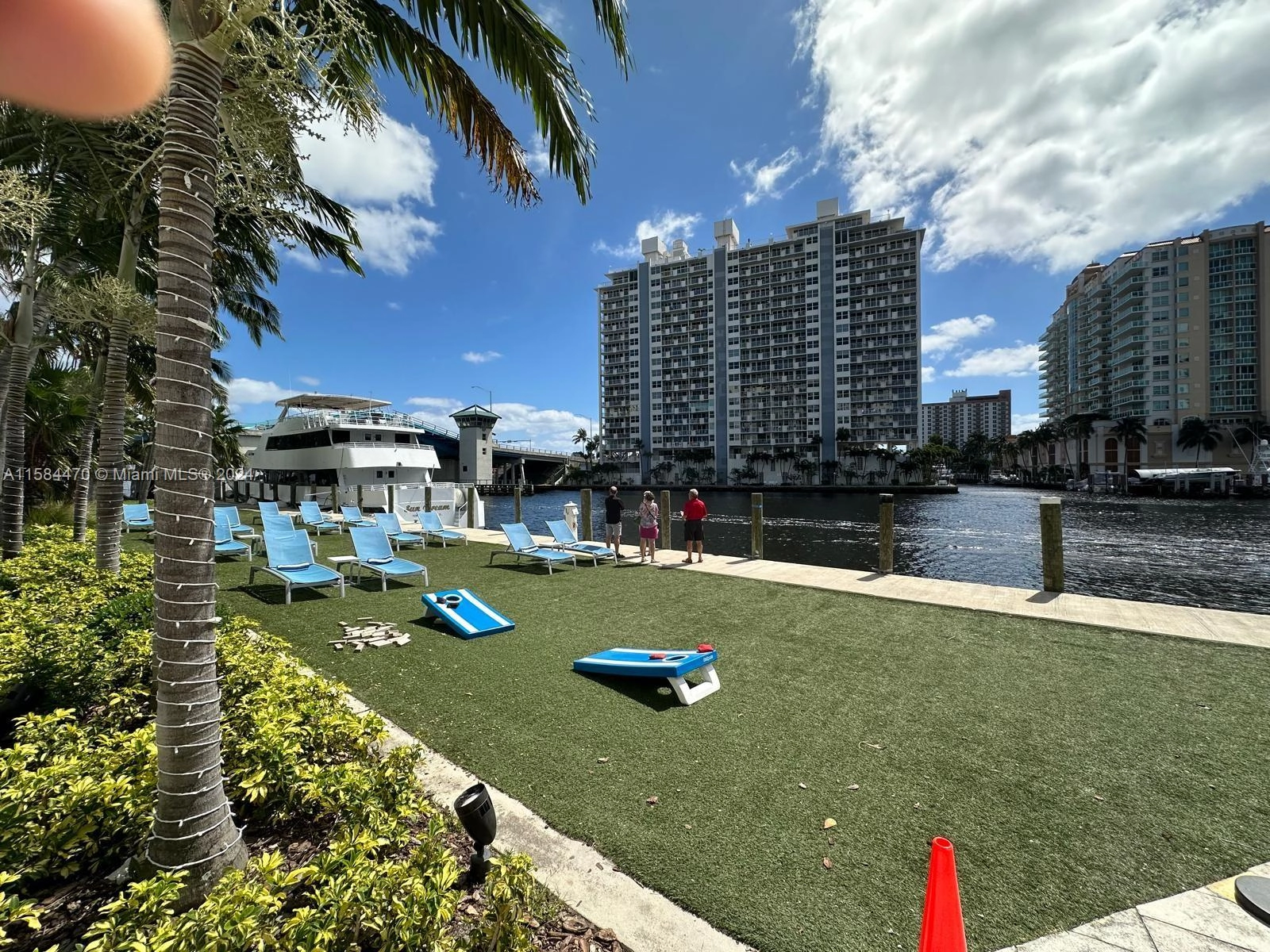 2670 E Sunrise Blvd Unit 828  